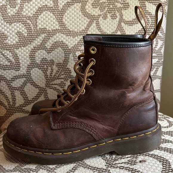 Brown leather Doc Martens - Picture 2 of 4